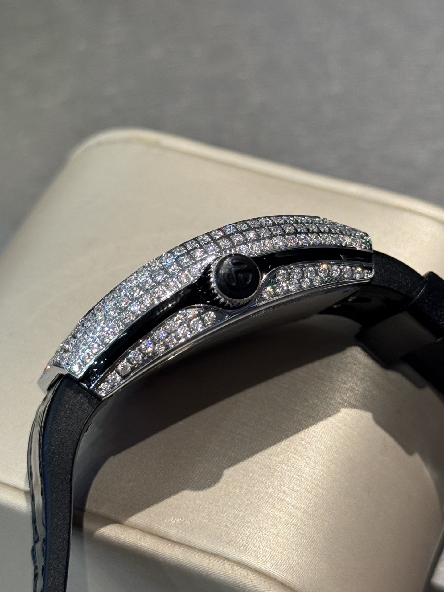 フランクミュラー上新品V32 バレルシリーズ 高級ダイヤモンドインレイ クラシックデジタルフェイス時計 119779[8]