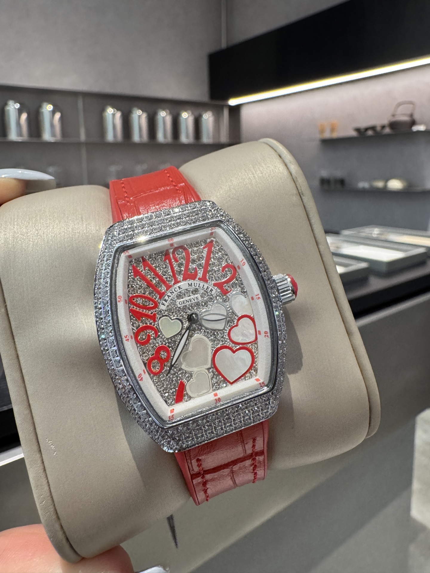 2025新製品フランクミュラーV32 バレルシリーズ 高級コピーダイヤモンドインレイ クラシックデジタルフェイス 119778[2]