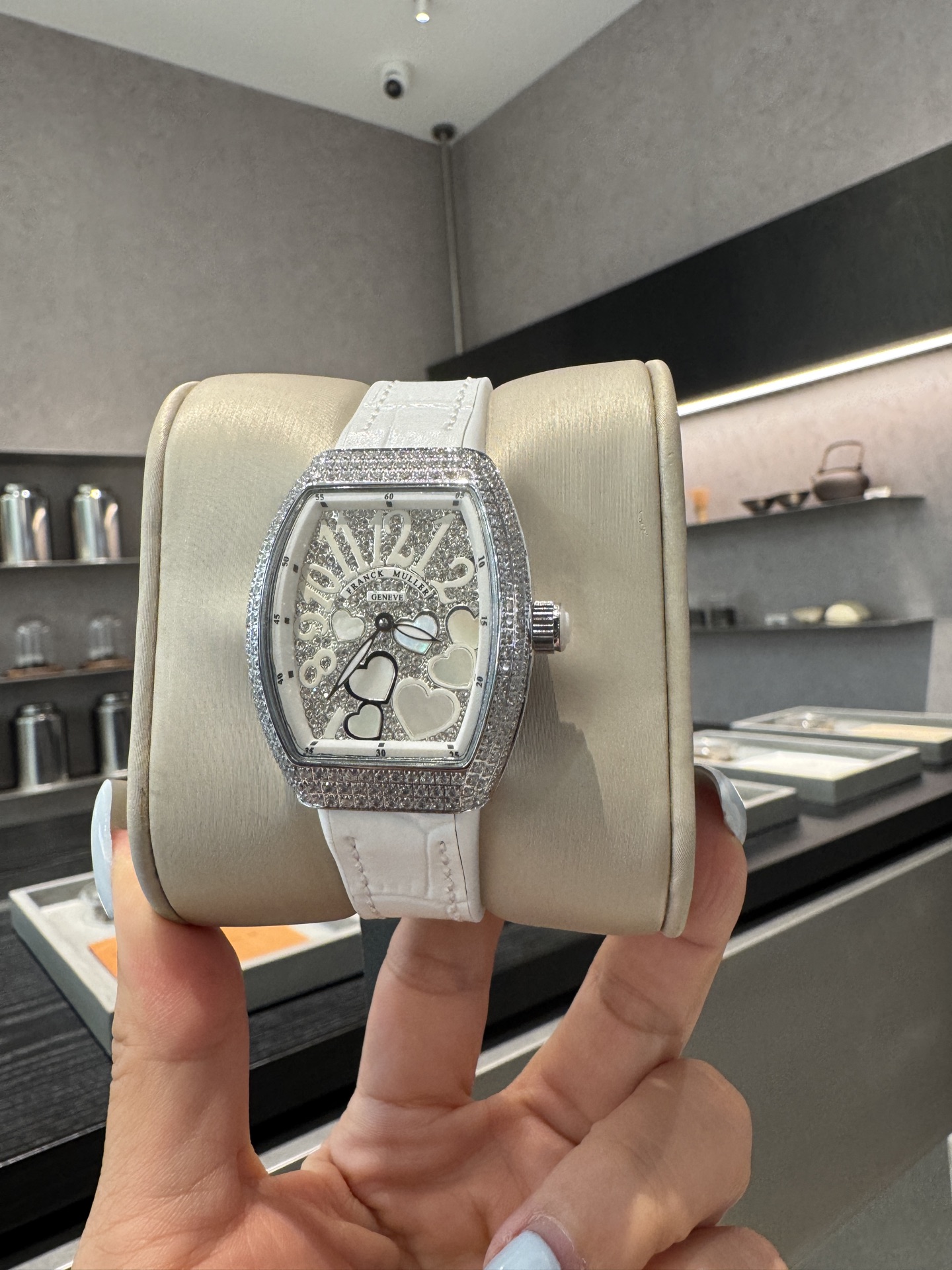 2025新製品フランクミュラーV32 バレルシリーズ 高級コピーダイヤモンドインレイ クラシックデジタルフェイス 119778[6]