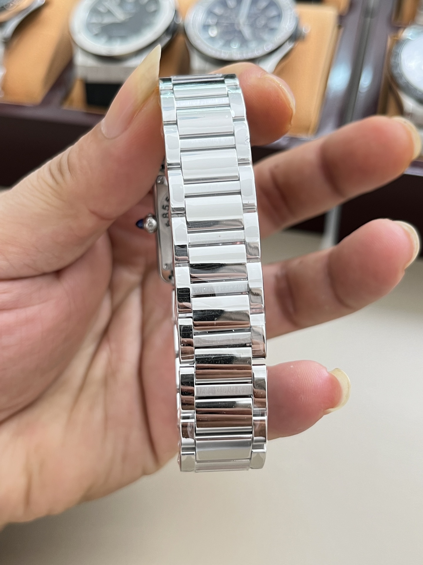 カルティエタンク2025新作 クォーツ スイス製ムーブメント女性コピー時計 175260[7]