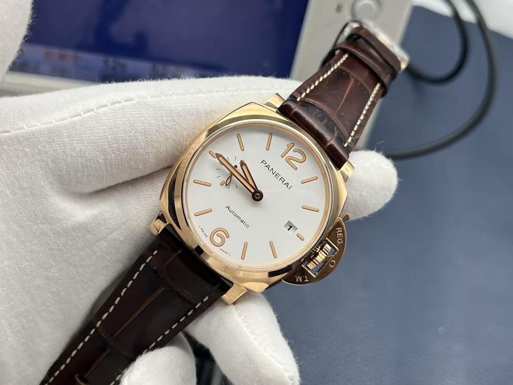 2025年マストハブ高級のパネライ時計42mmが登場 119927[2]