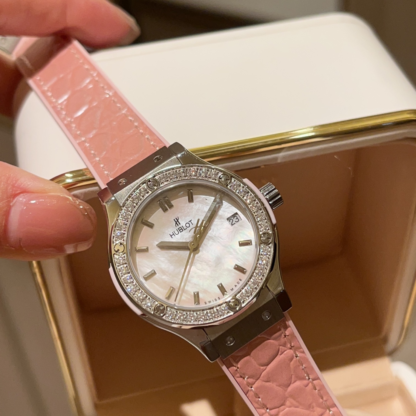 2025年の新モデルウブロ クラシック・フュージョンシリーズ女性高級腕時計 120458[6]