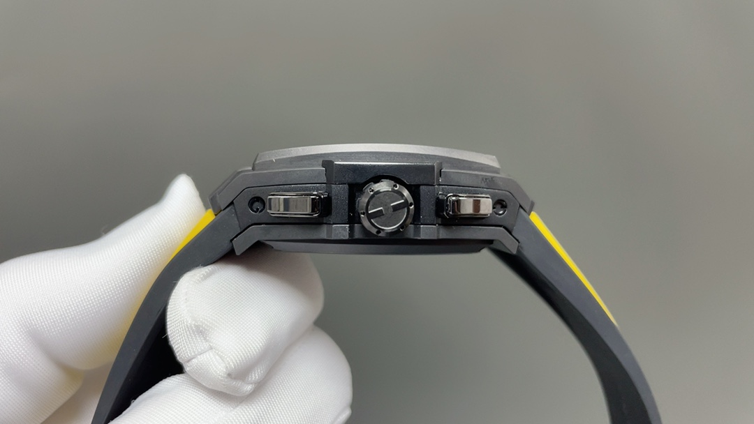 ウブロコピー特別な干支エディションは新しい魅力蛇年を讃える 120312[3]