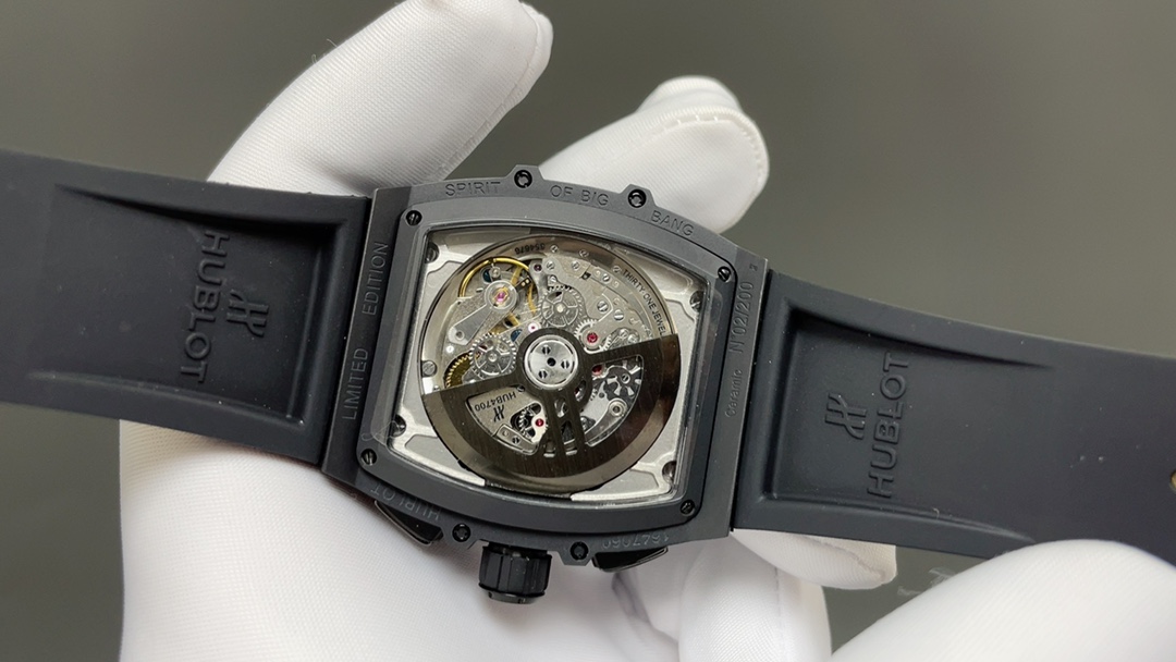 ウブロコピー特別な干支エディションは新しい魅力蛇年を讃える 120312[5]