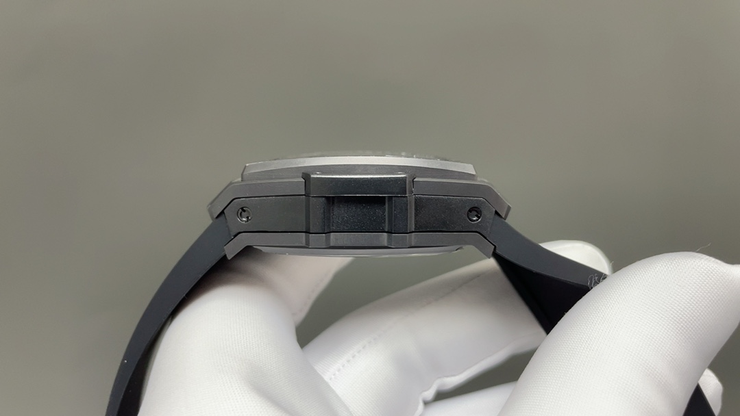 最高品質ウブロ蛇年スーパーコピー腕時計スペシャルエディション 120311[4]