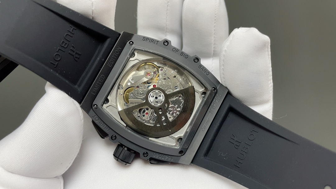 最高品質ウブロ蛇年スーパーコピー腕時計スペシャルエディション 120311[5]