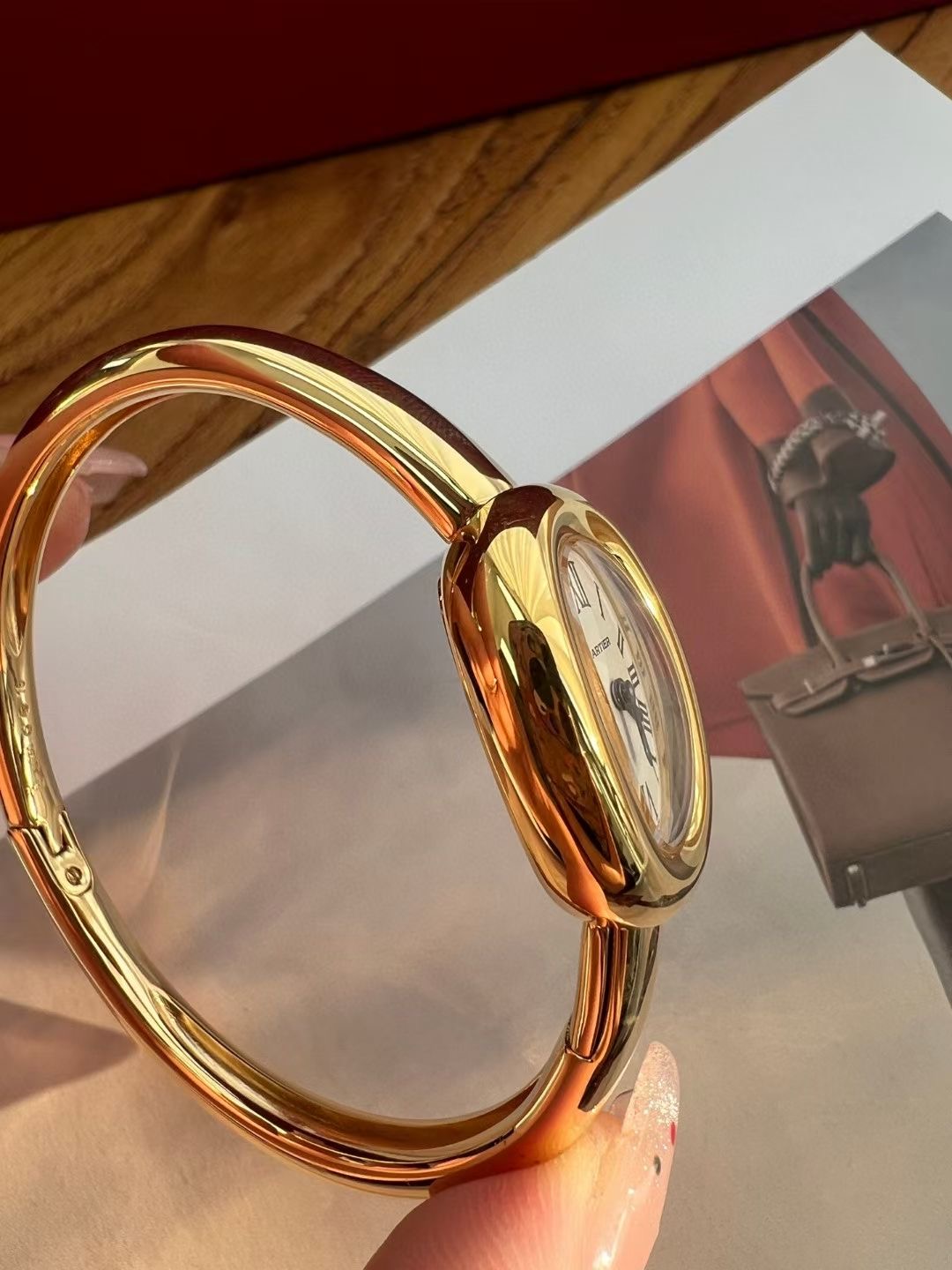 カルティエ伝統的なシンプル高度な可愛いな楕円形コピーの腕時計 175569[2]