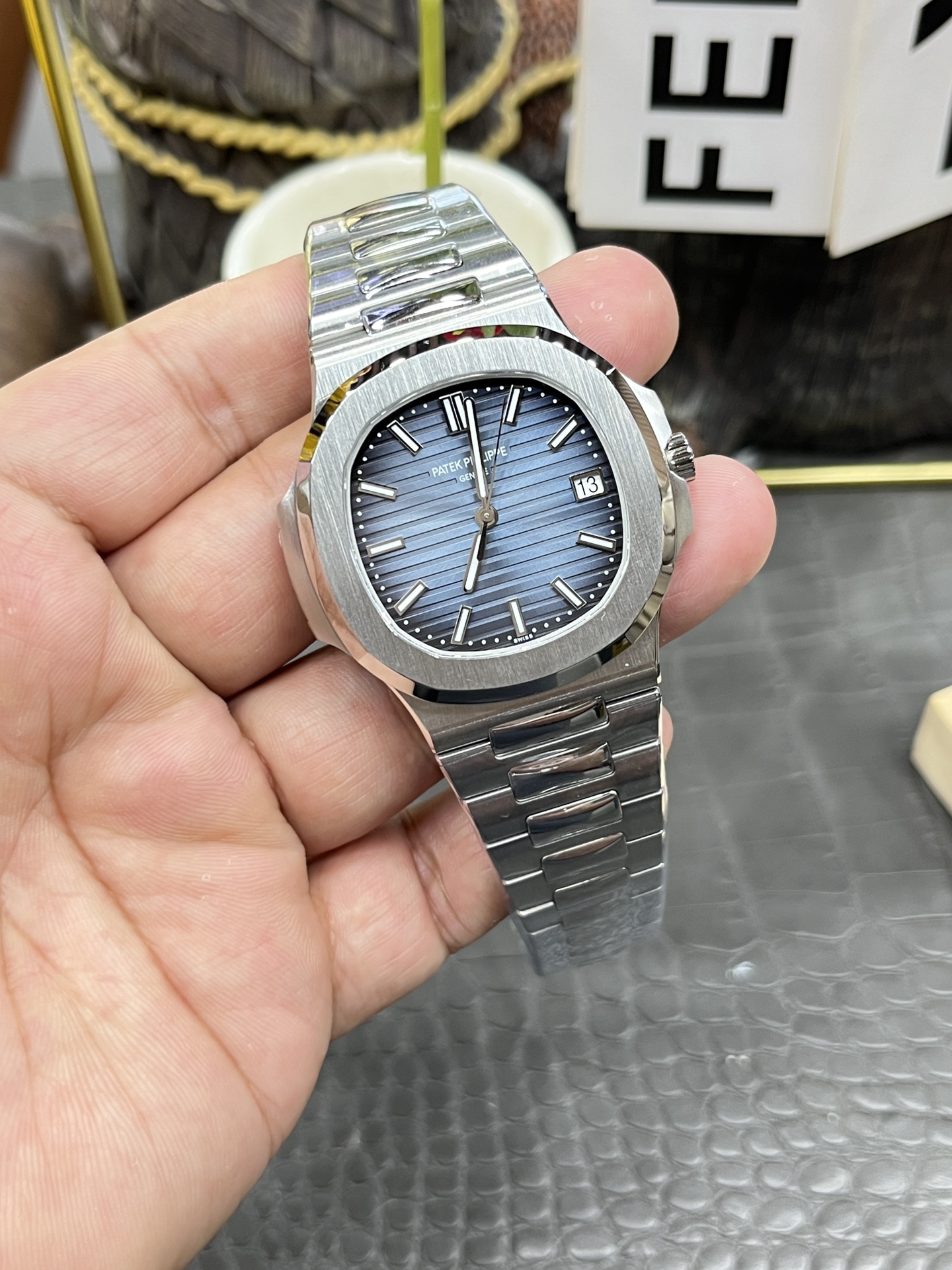 【超話題】パテックフィリップスーパーコピープラチナエディション 5811G ノーチラス腕時計 171534[2]