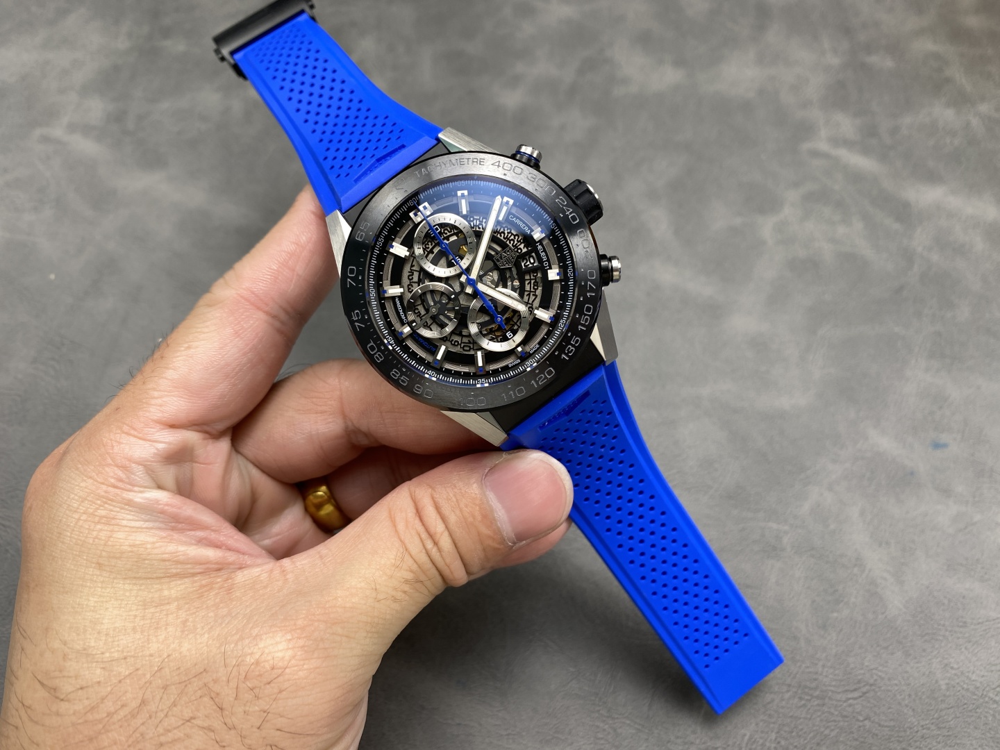 新商品限定タグ・ホイヤースーパーコピー TG カレラ01シリーズ 45mm 中空腕時計 118538[3]