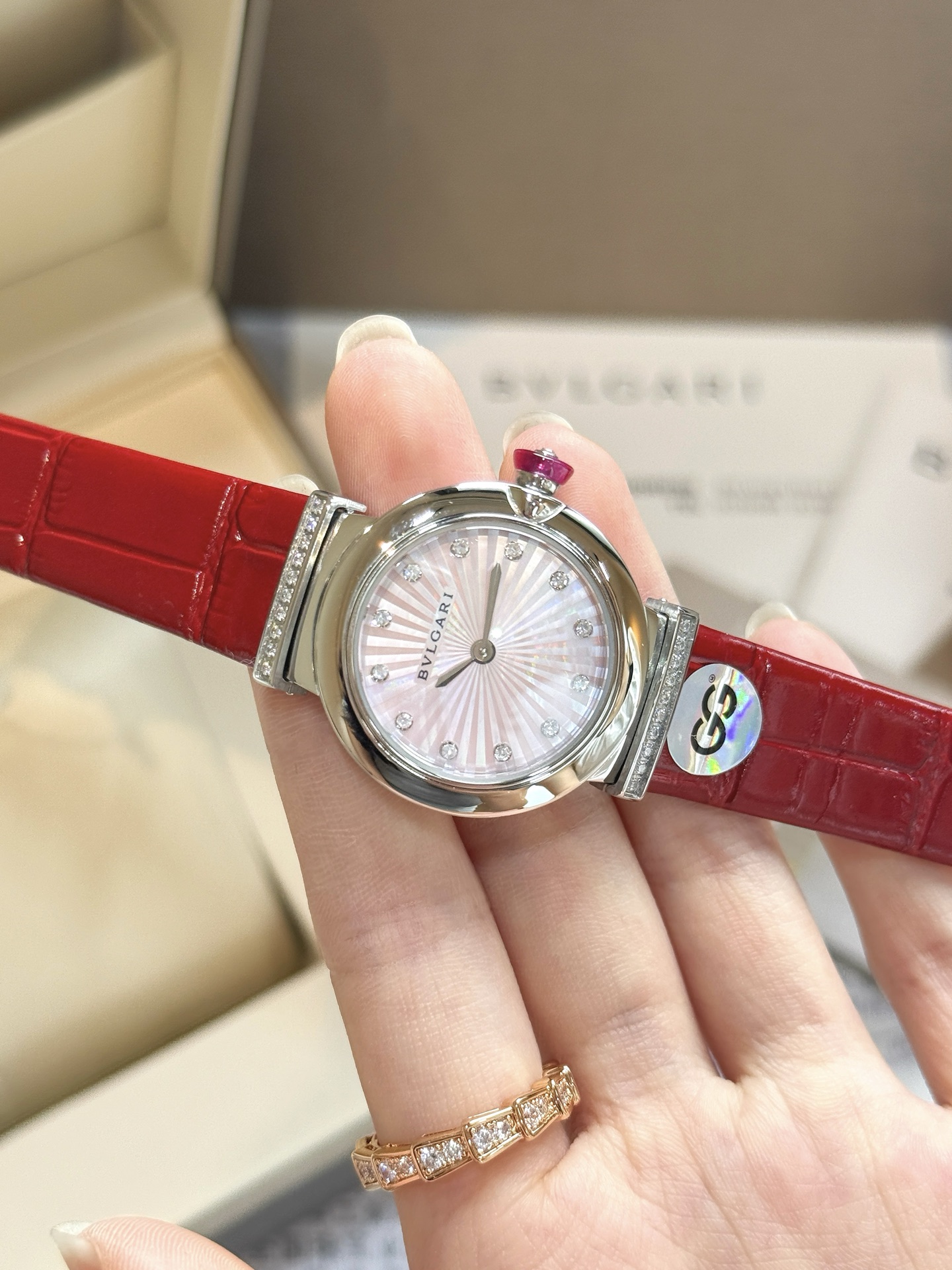 超絶のブルガリ ルチェア クォーツムーブメント優雅時計女性らしい魅力 121819[6]