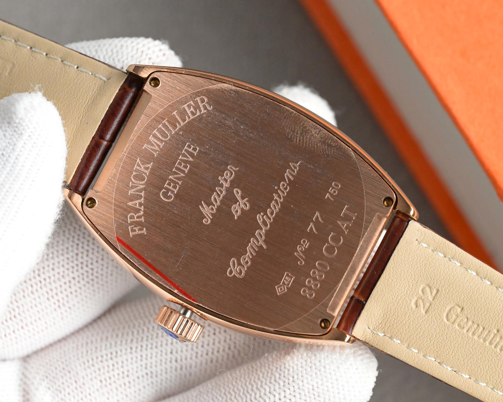 フランクミュラー2025新作ラグジュアリーバージョンフルスクエアダイヤモンドコピーの腕時計 122000[7]