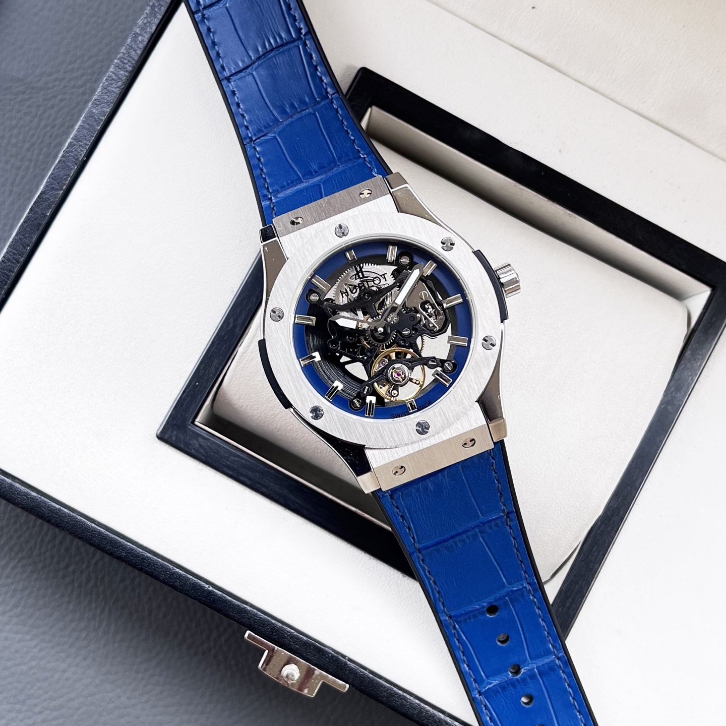 最新の人気商品Hublot高級メンズスーパーコピー新しい魅力腕時計 122307[4]