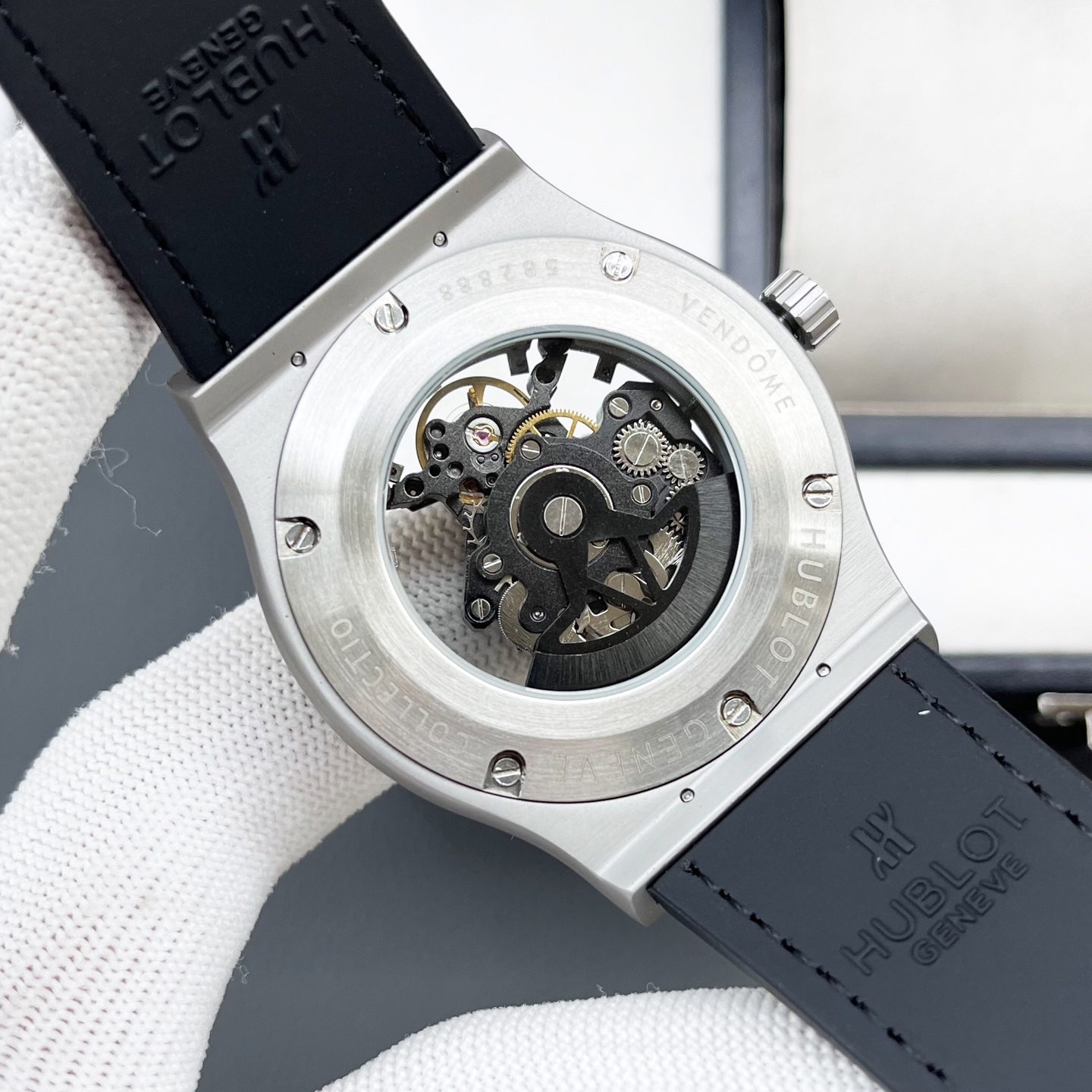 最新の人気商品Hublot高級メンズスーパーコピー新しい魅力腕時計 122307[6]