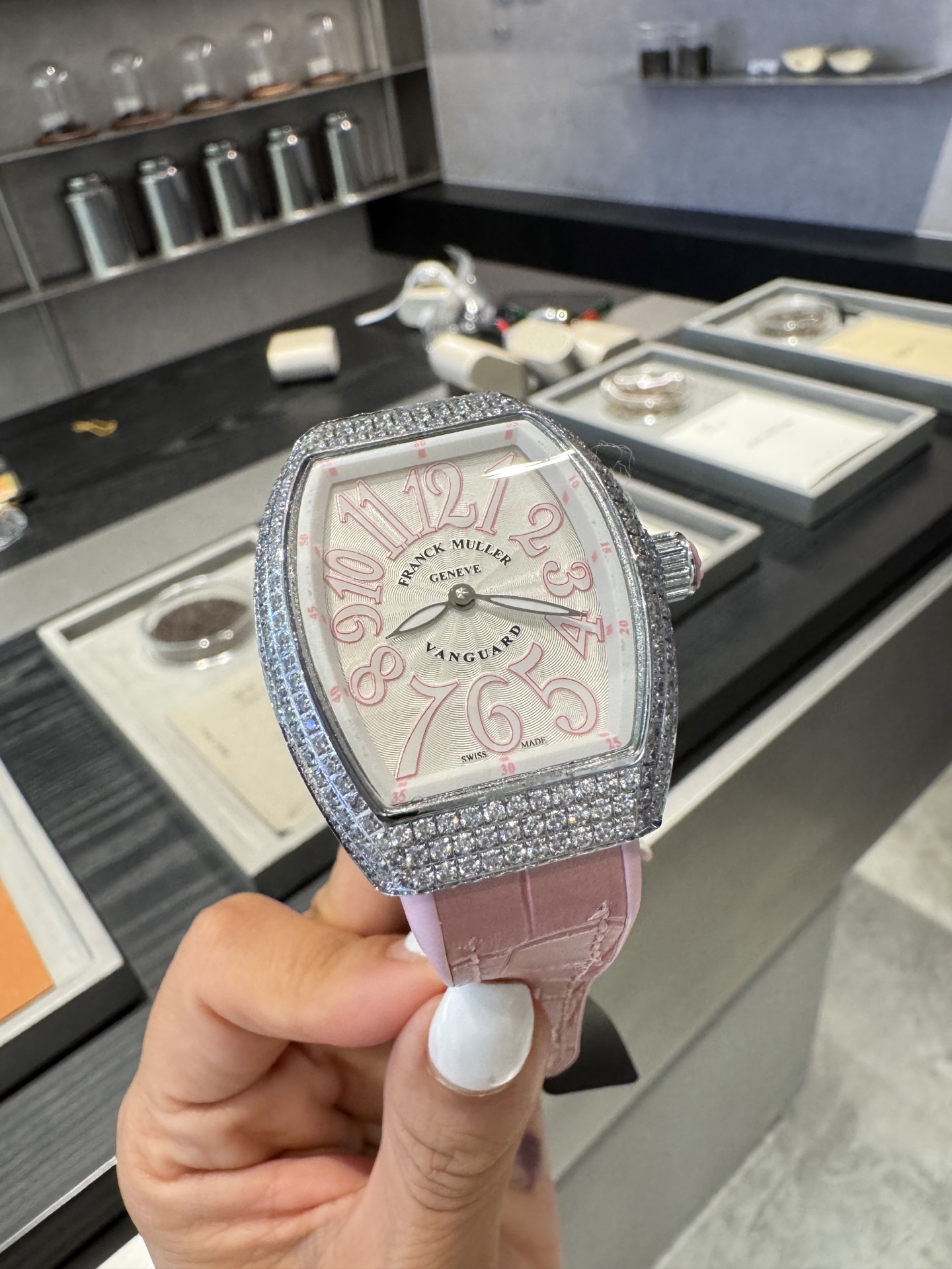 2025新品フランクミュラー V32 バレルシリーズ ピンク無限の魅力時計 119070[2]