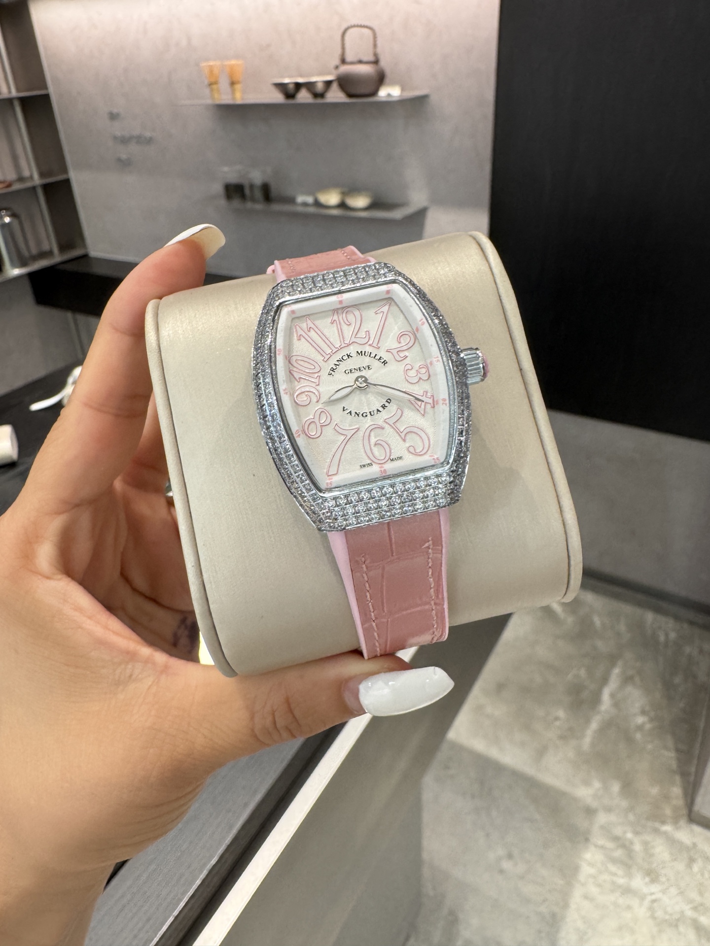2025新品フランクミュラー V32 バレルシリーズ ピンク無限の魅力時計 119070[5]