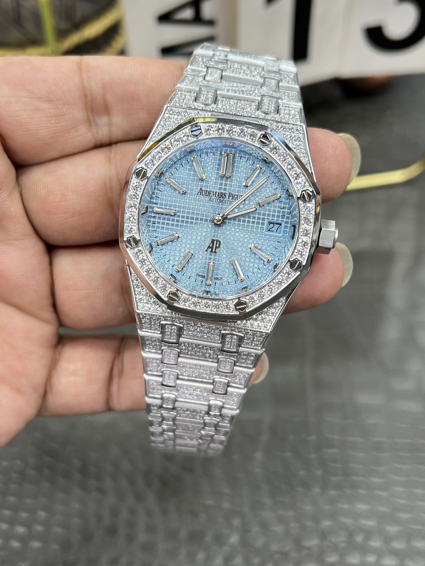 高級新商品オーデマピゲ男性のロイヤルオークフルダイヤモンド ブルーダイヤル2針時計 172274[2]