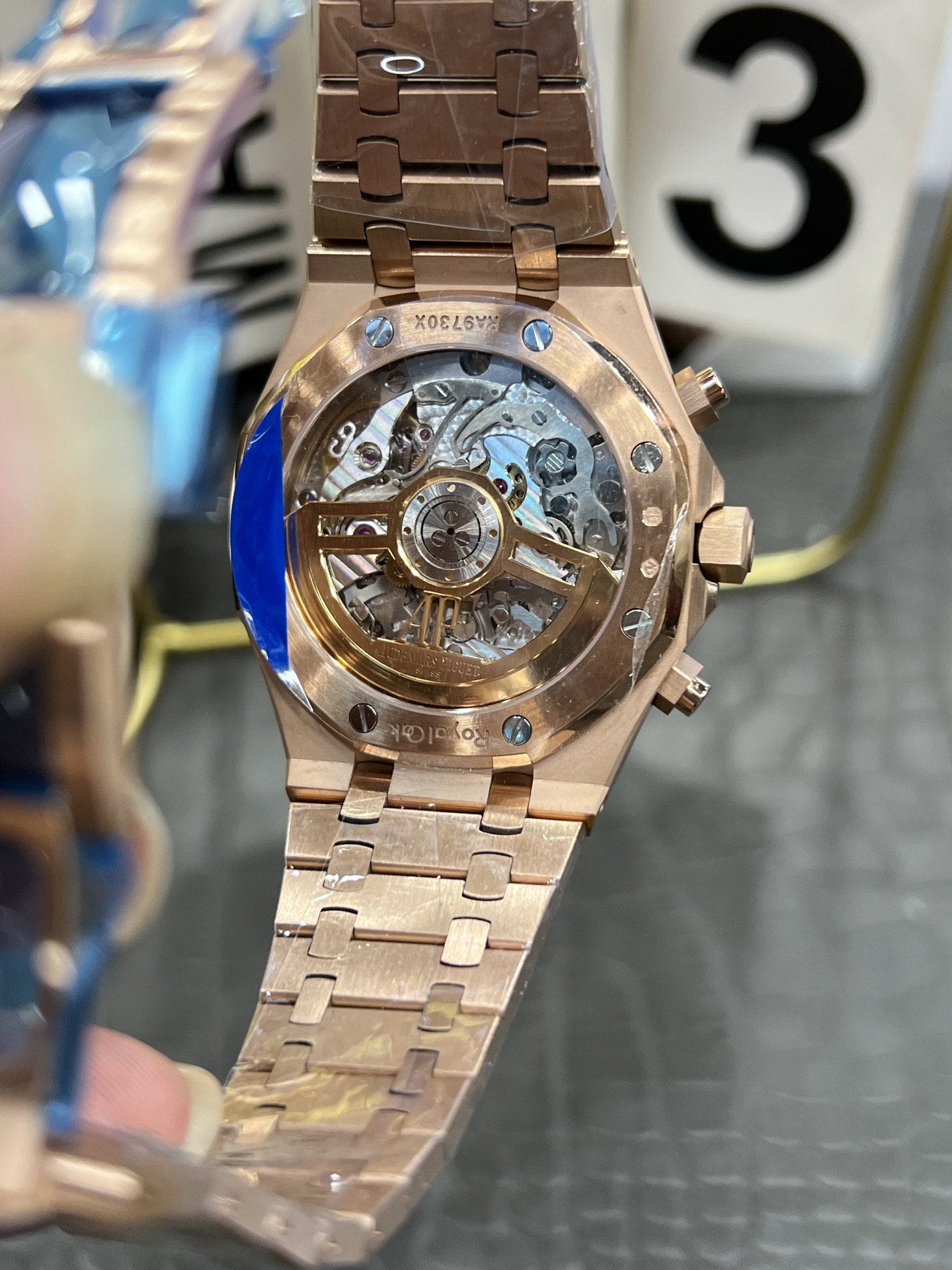 ブランドオーデマピゲロイヤルオーク 41mmローズゴールドブルースーパーコピー時計文字盤 1722304[5]