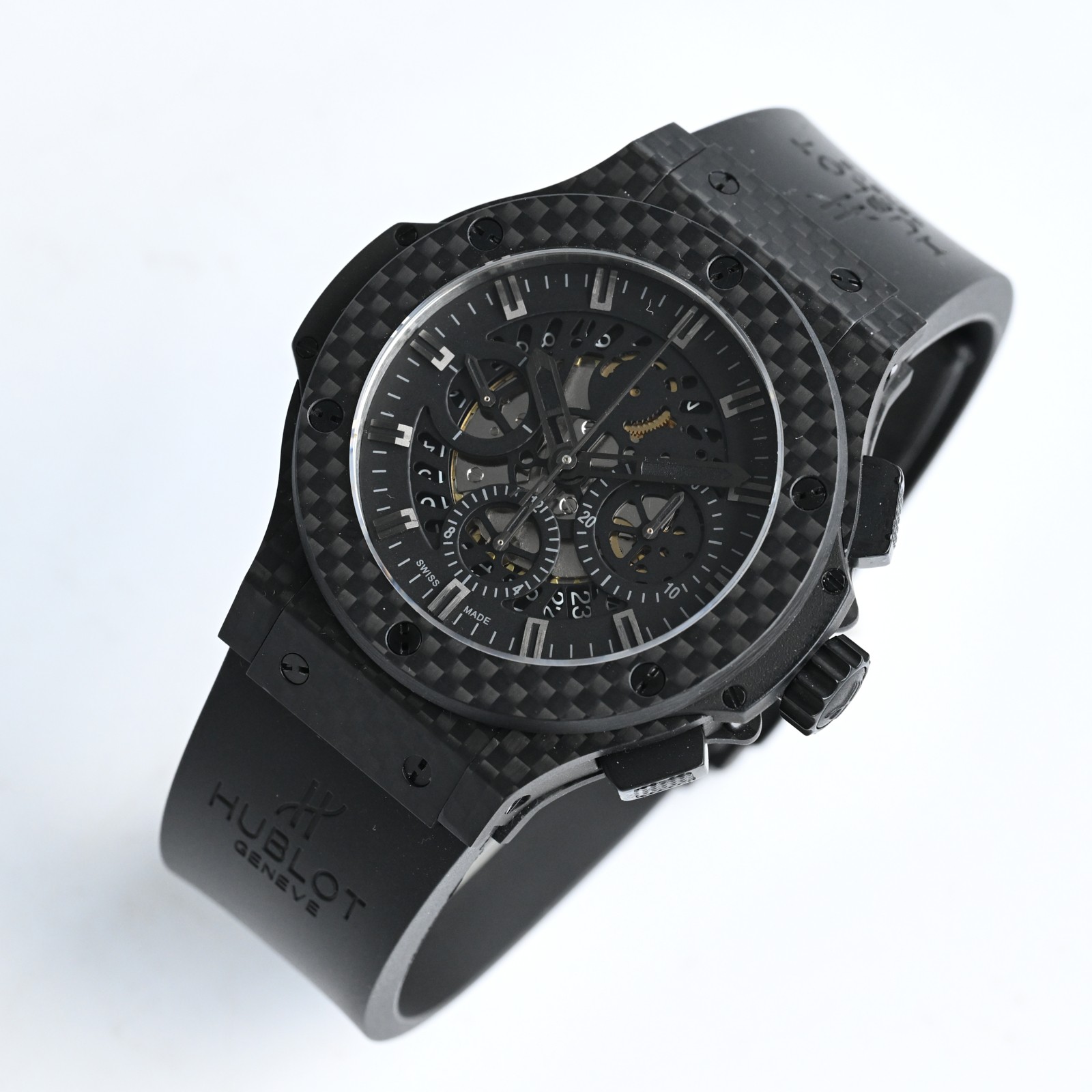 最新ウブロコピー時計301.PX.130.RX ダブルドットサファイアガラスカーボンファイバーシリーズ 124318[2]