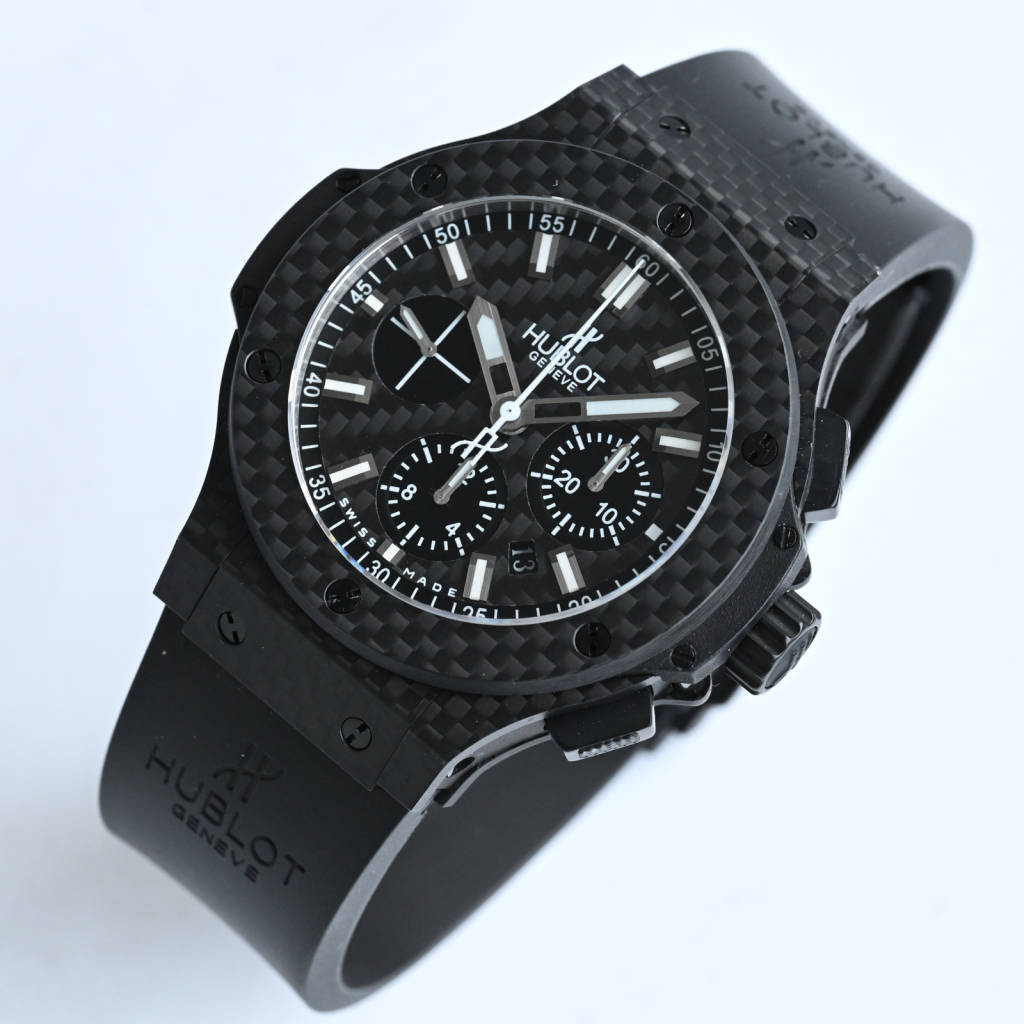 上流階級のウブロダブルドット信頼老舗時計サファイアガラスカーボンファイバーシリーズ 44mm 124316[2]