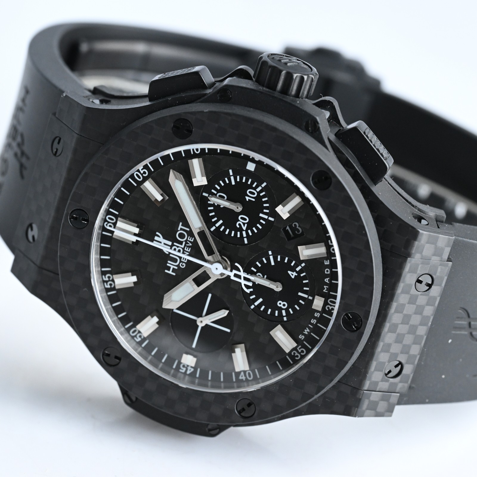 上流階級のウブロダブルドット信頼老舗時計サファイアガラスカーボンファイバーシリーズ 44mm 124316[3]