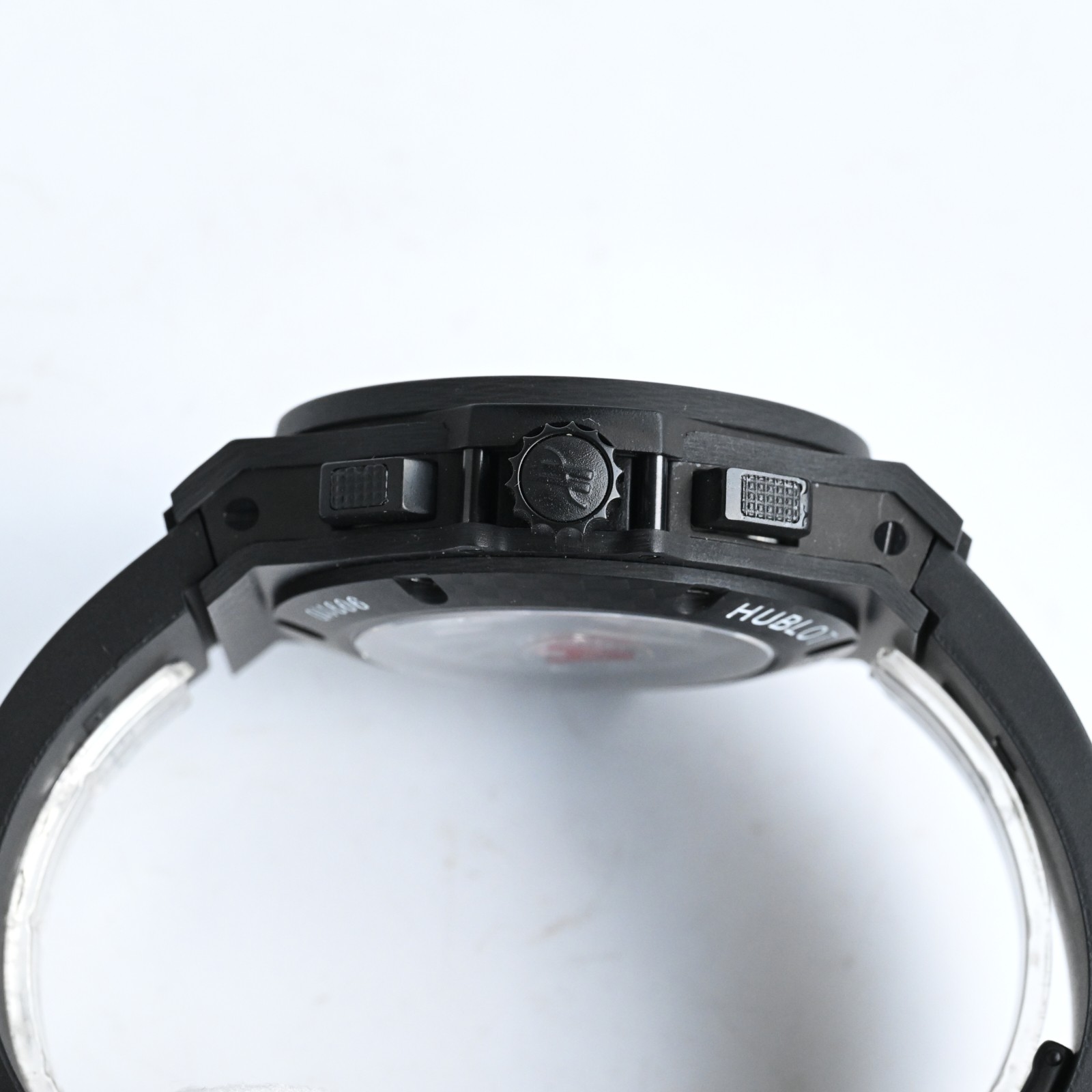 上流階級のウブロダブルドット信頼老舗時計サファイアガラスカーボンファイバーシリーズ 44mm 124316[4]