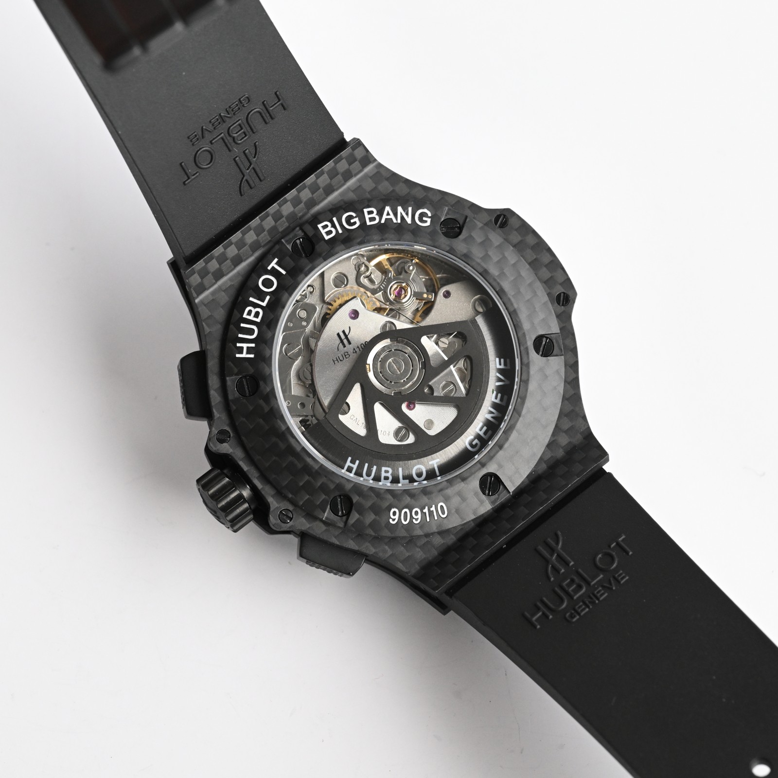 上流階級のウブロダブルドット信頼老舗時計サファイアガラスカーボンファイバーシリーズ 44mm 124316[8]