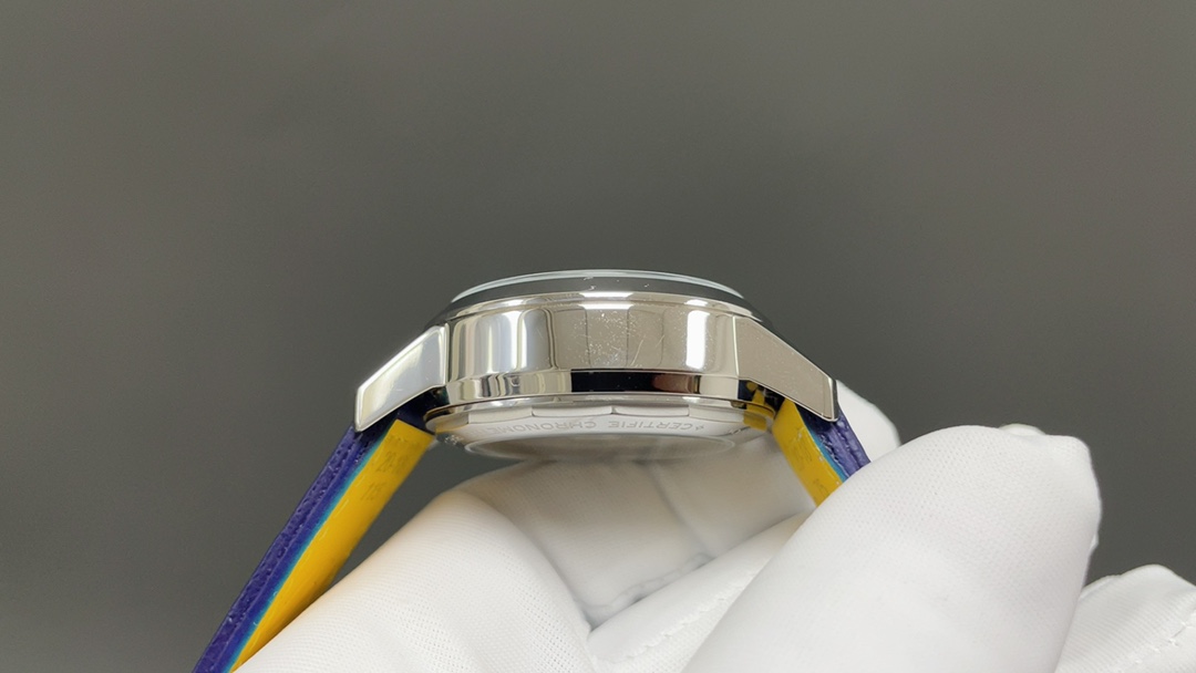 ブライトリングの新作BN9トランスオーシャンシリーズメンズ多機能機械式時計 172935[4]