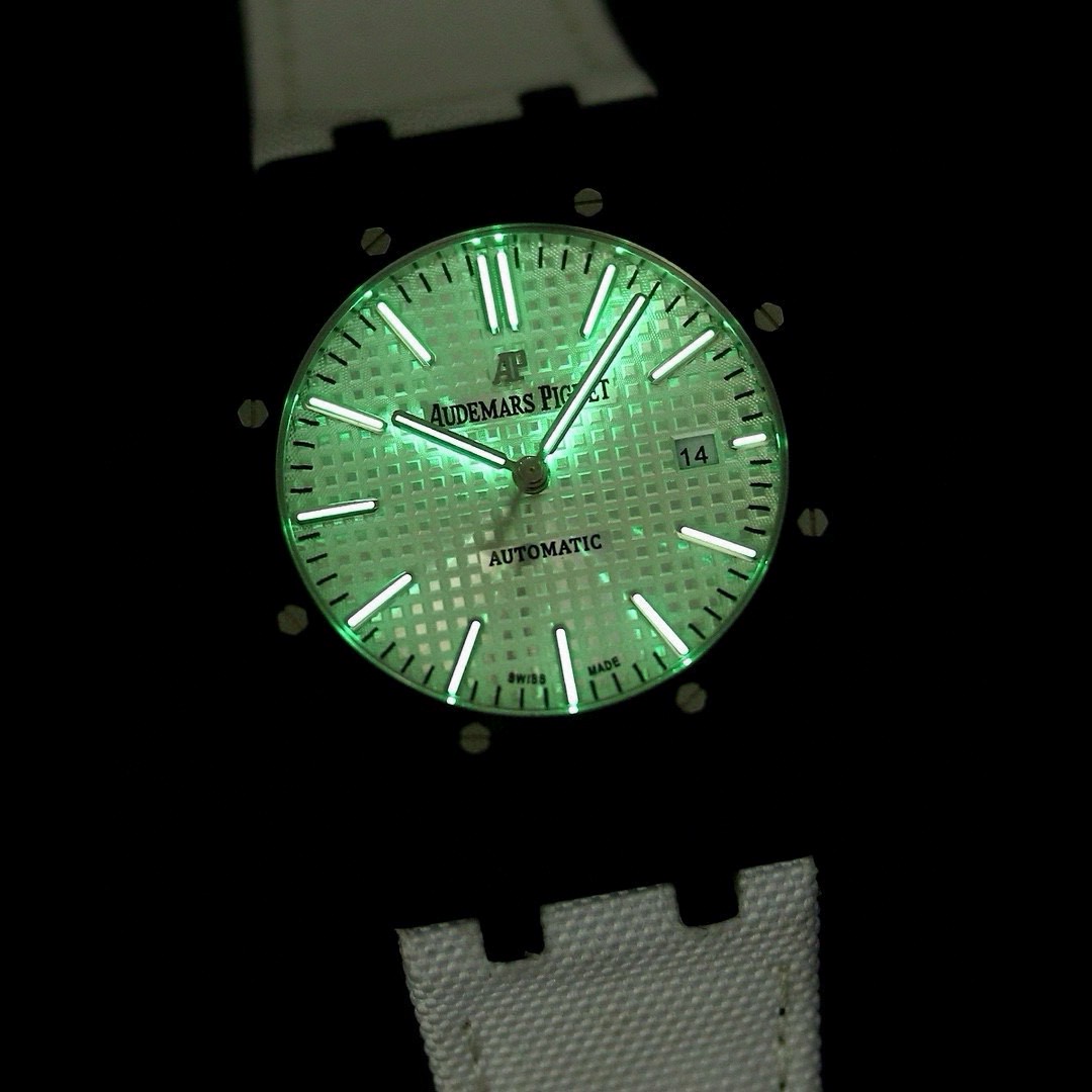 新しくユニークな日本の男性オーデマピゲ ロイヤルオーク高級偽物時計 173044[4]