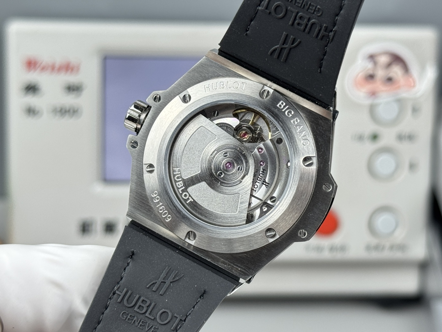 ウブロビッグバン最新型出現質感を忠実にコピー時計はジュエリーのエッセンスを融合しています 125842[3]