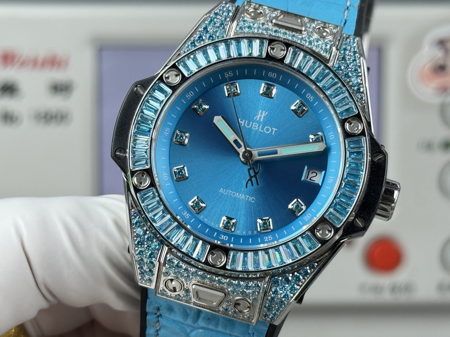 ウブロビッグバン最新型出現質感を忠実にコピー時計はジュエリーのエッセンスを融合しています 125842[5]