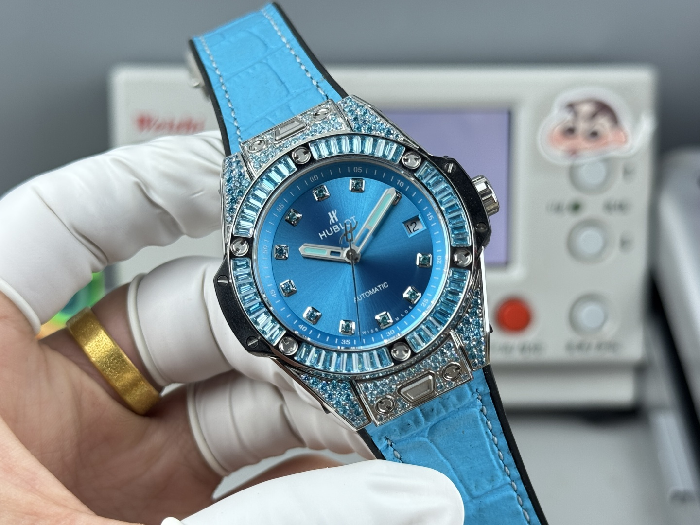 ウブロビッグバン最新型出現質感を忠実にコピー時計はジュエリーのエッセンスを融合しています 125842[7]