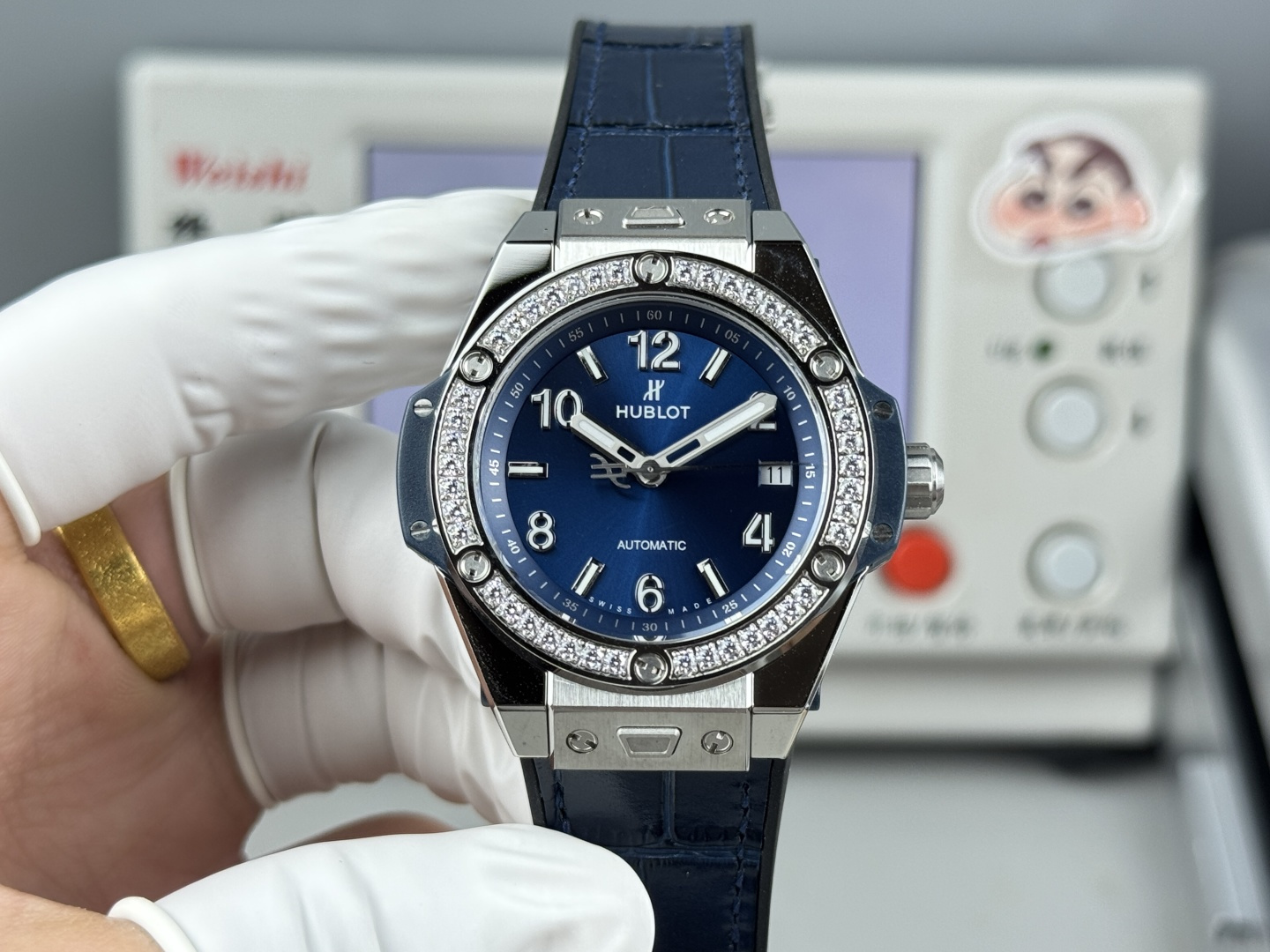 最新作販売ウブロブルー時計自動巻きムーブメントを搭載し 125838