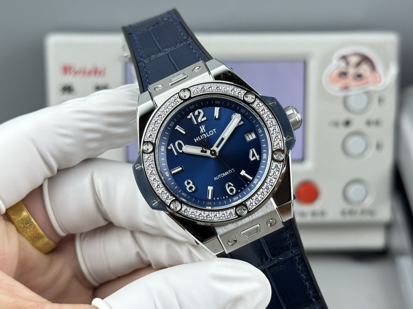 最新作販売ウブロブルー時計自動巻きムーブメントを搭載し 125838[1]