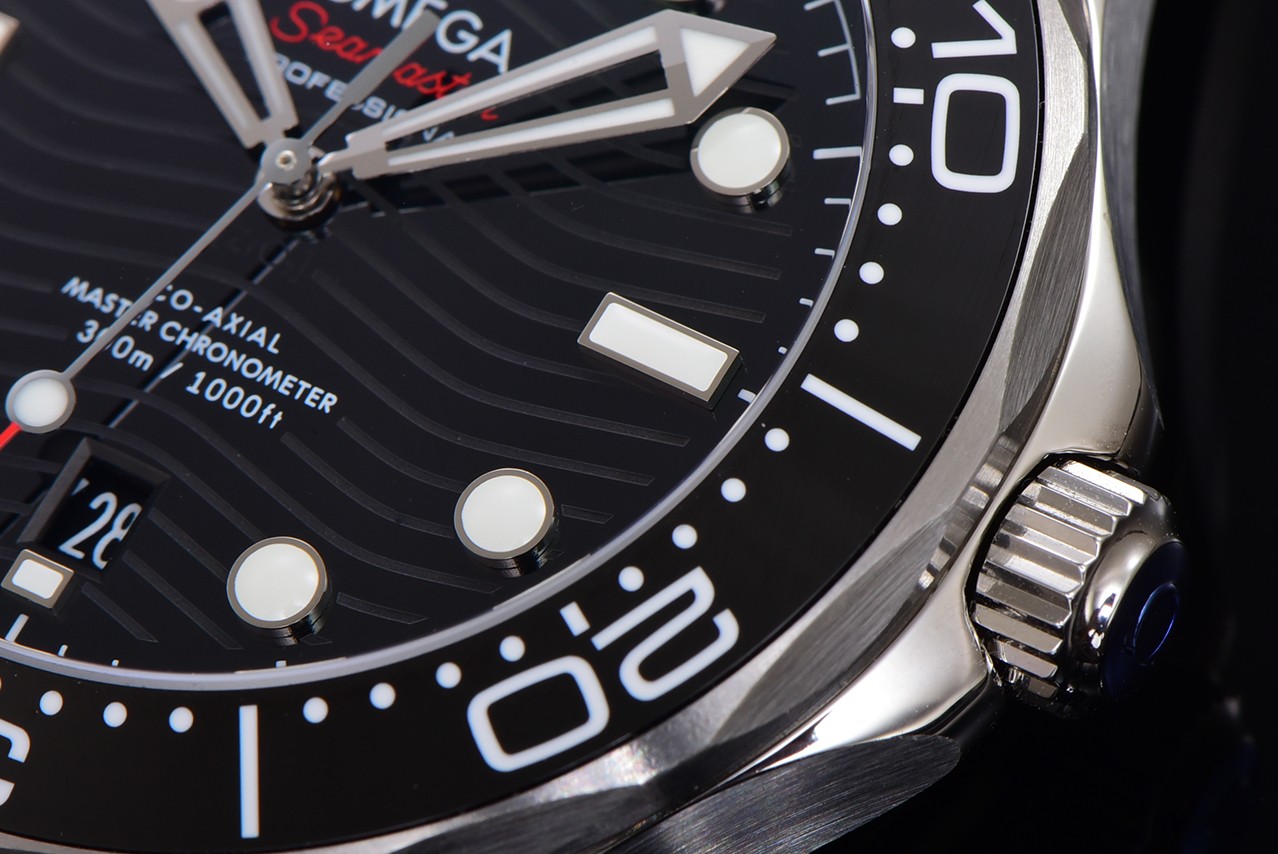 高品質なブランドコピー製品のシーマスター300mオメガ 8800 一体型ムーブメント 175195[4]