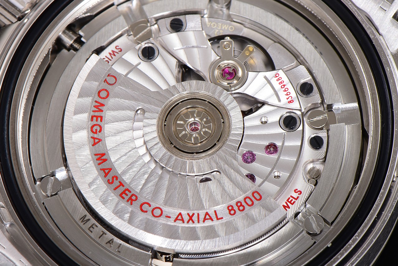 高品質なブランドコピー製品のシーマスター300mオメガ 8800 一体型ムーブメント 175195[8]