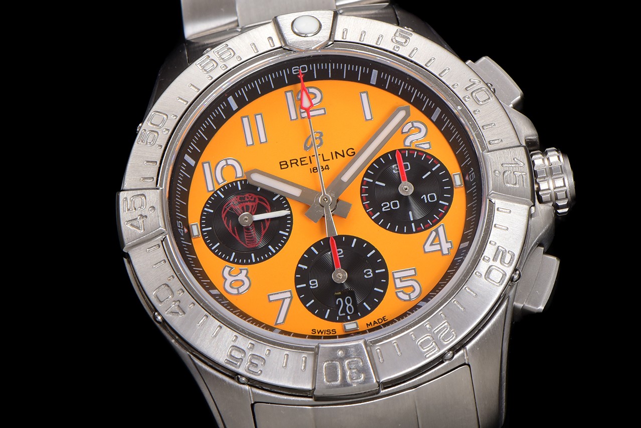 ブライトリング大人気 BN5 アベンジャー洗練された多機能機械式メンズコピー時計 175811[4]