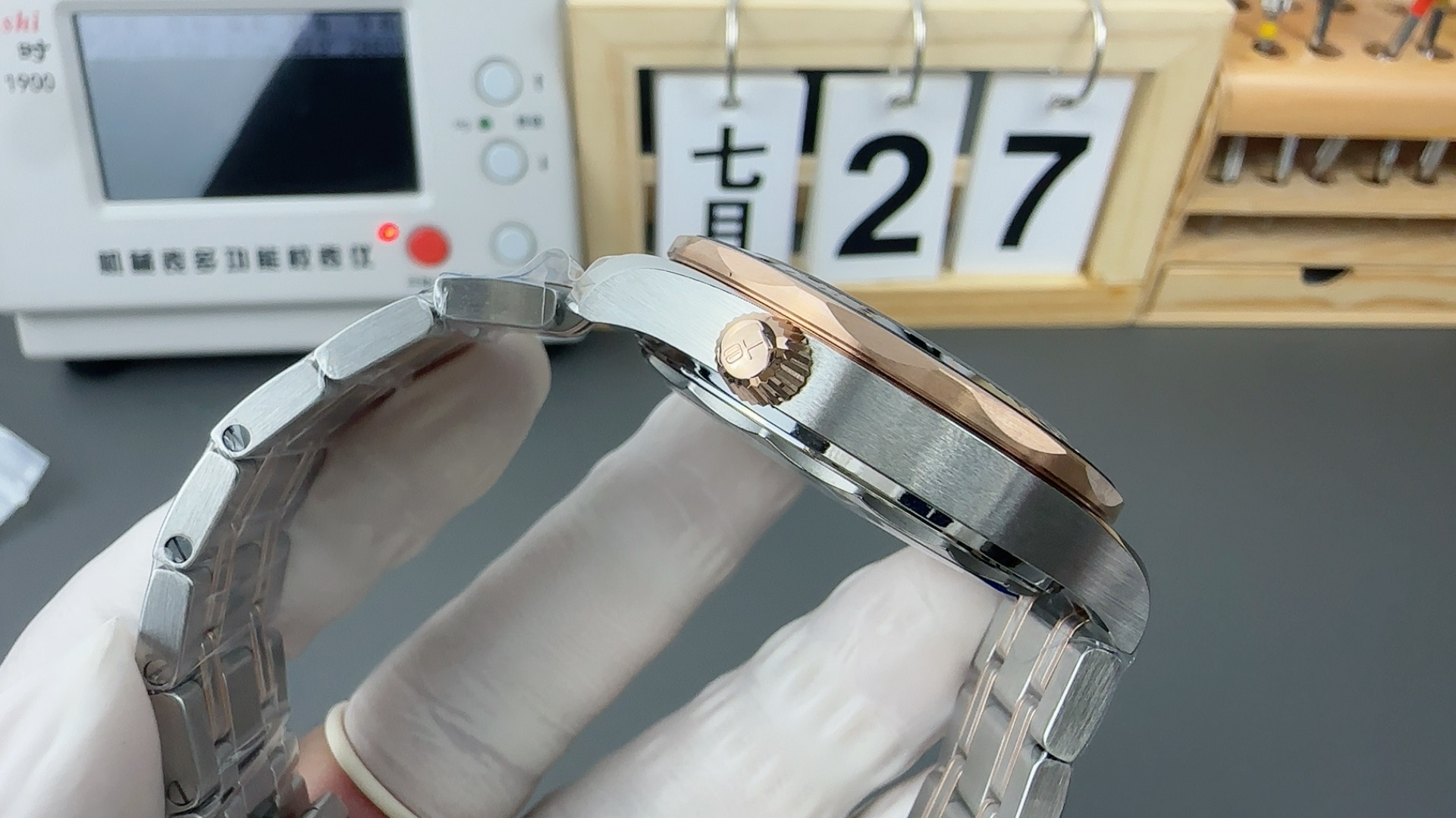 オメガコピーそ優れた品質8800一体型ムーブメントを搭載した新しいシーマスター300m 173290[5]