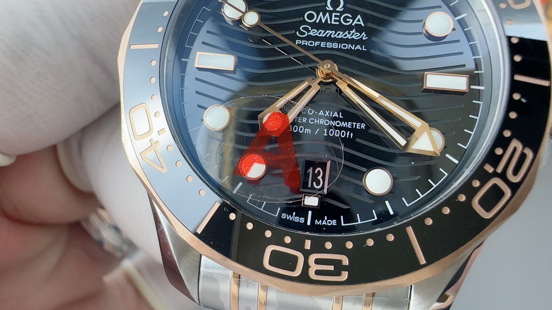 オメガコピーそ優れた品質8800一体型ムーブメントを搭載した新しいシーマスター300m 173290[6]