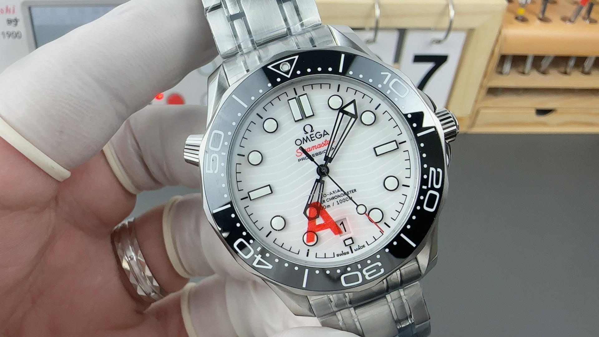 日本最大級オメガシーマスターコピー300m 一体型ムーブメント男性時計 173288品質と安心[1]