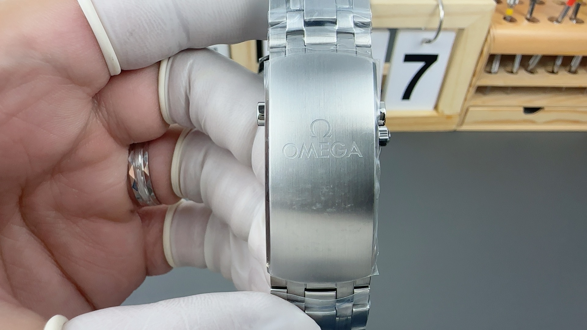 日本最大級オメガシーマスターコピー300m 一体型ムーブメント男性時計 173288品質と安心[7]