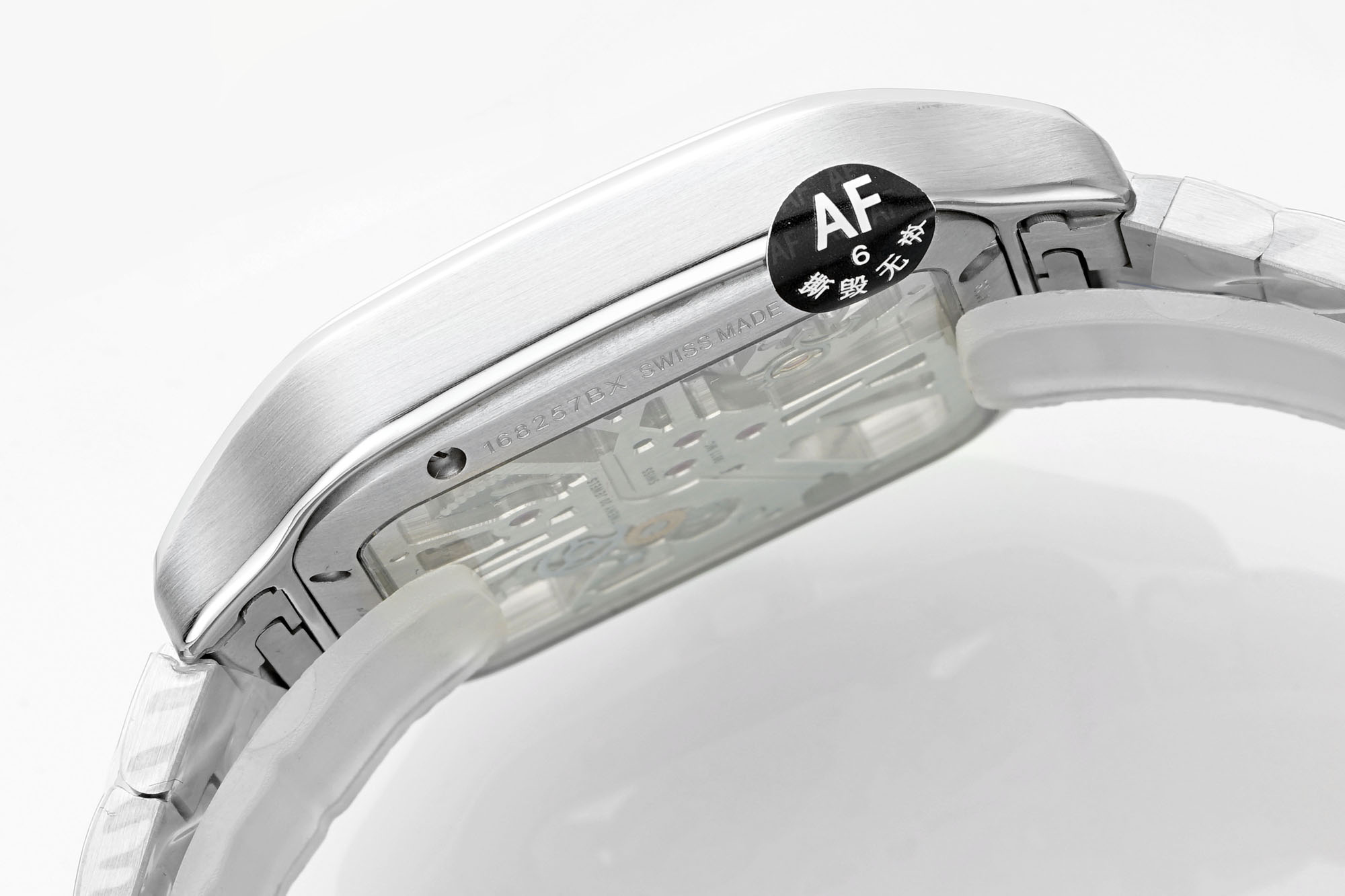 カルティエ サントス精緻スーパーコピー時計独特の存在感 127451[4]