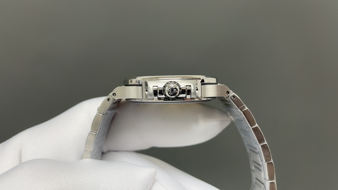 大人気新款パテックフィリップ女性ノーチラススーパーコピー時計グラデーション マザーオブパール ダイヤル 172017[1]