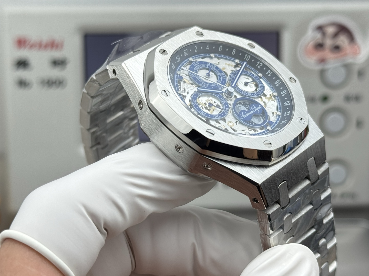 知名度はNo.1スーパーコピーオーデマピゲロイヤルオーク独特魅力メンズ腕時計 127999[3]