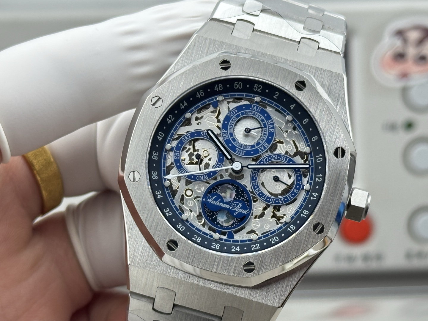 知名度はNo.1スーパーコピーオーデマピゲロイヤルオーク独特魅力メンズ腕時計 127999[6]