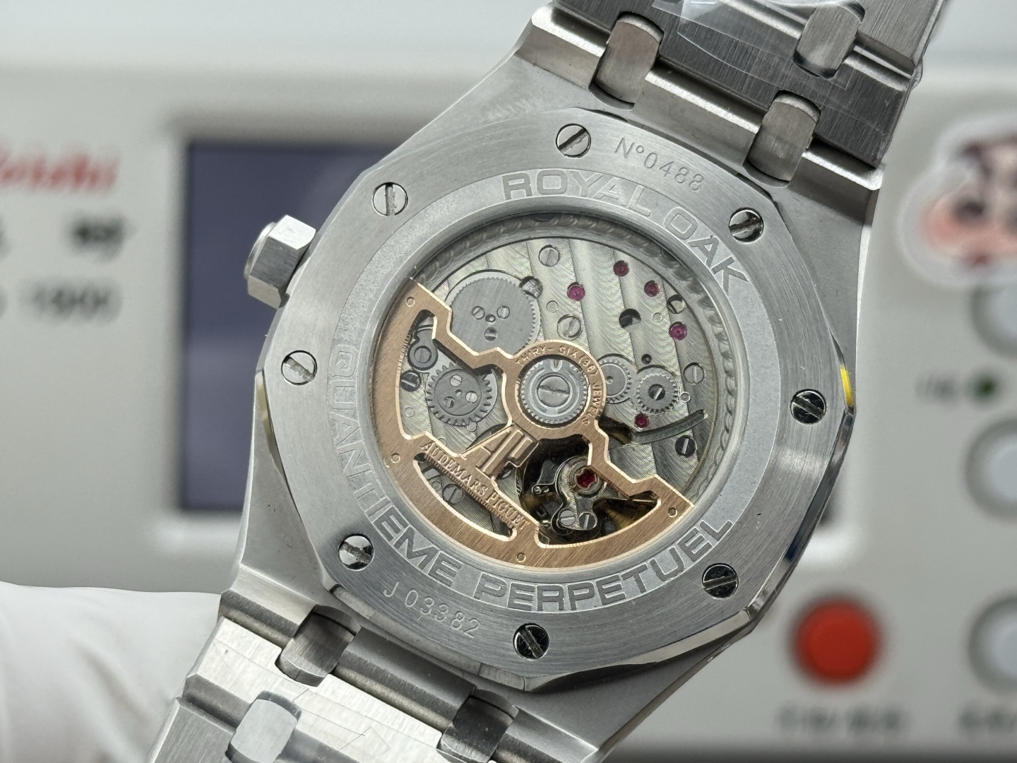 知名度はNo.1スーパーコピーオーデマピゲロイヤルオーク独特魅力メンズ腕時計 127999[7]