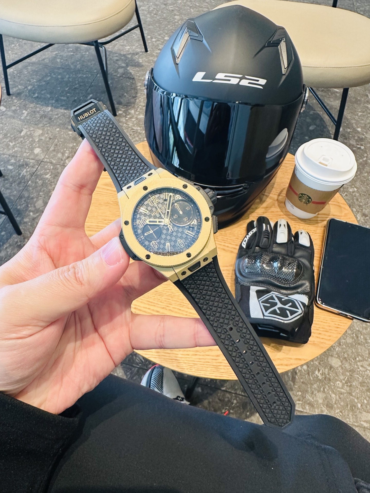 高級商品ウブロビッグバンコピーの腕時計 431.OM.1338.RX シリーズ 20周年記念エディション 127862