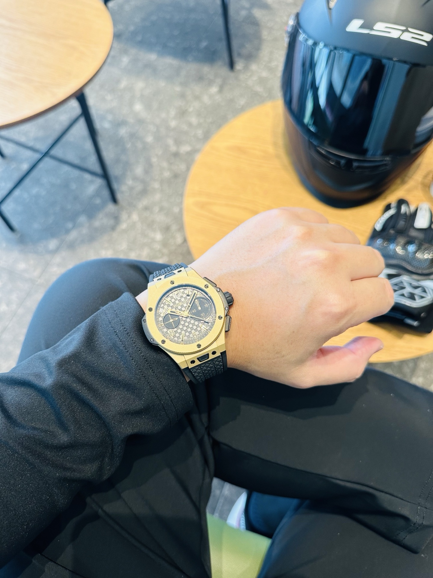 高級商品ウブロビッグバンコピーの腕時計 431.OM.1338.RX シリーズ 20周年記念エディション 127862[2]