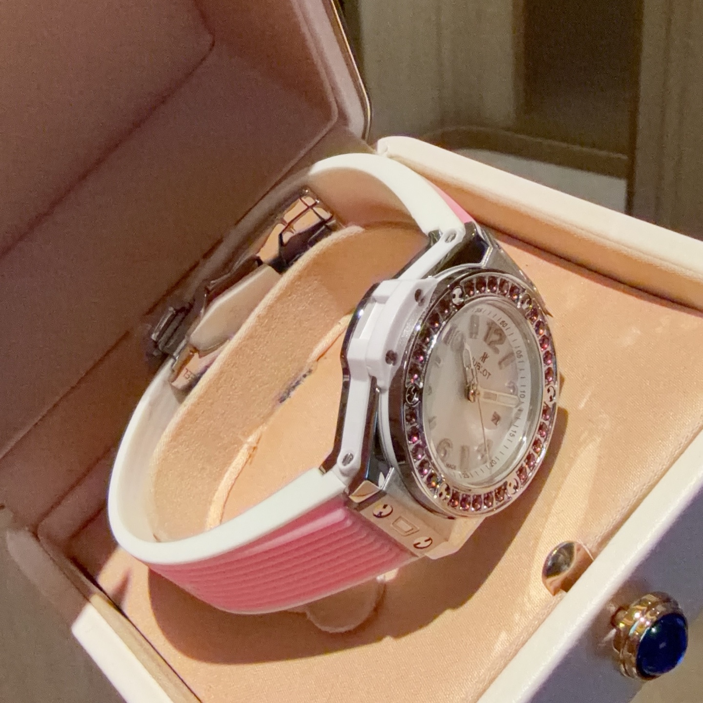 最高級ウブロ女性ピンククラシックフュージョンコピーシリーズ優雅腕時計 128130[1]