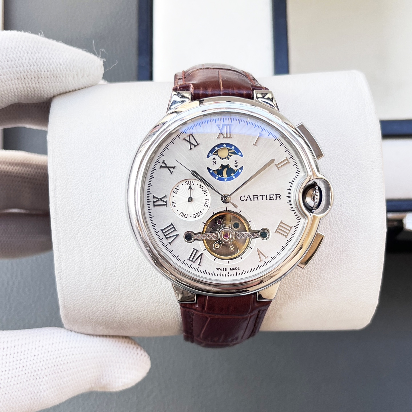 最新カルティエ精緻芸術品コピーバロンブルー日本の男性メカニカル時計 128822