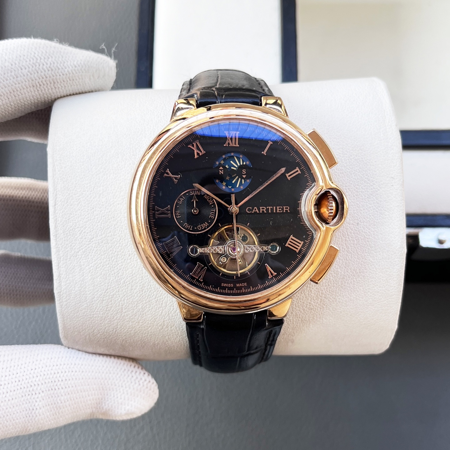 最新カルティエ精緻芸術品コピーバロンブルー日本の男性メカニカル時計 128822[1]